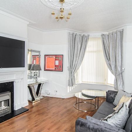 리버풀 Riverpool - Elegant House 1 Minute Walk To Anfield Stadium 빌라 외부 사진