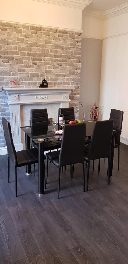 리버풀 Riverpool - Elegant House 1 Minute Walk To Anfield Stadium 빌라 외부 사진