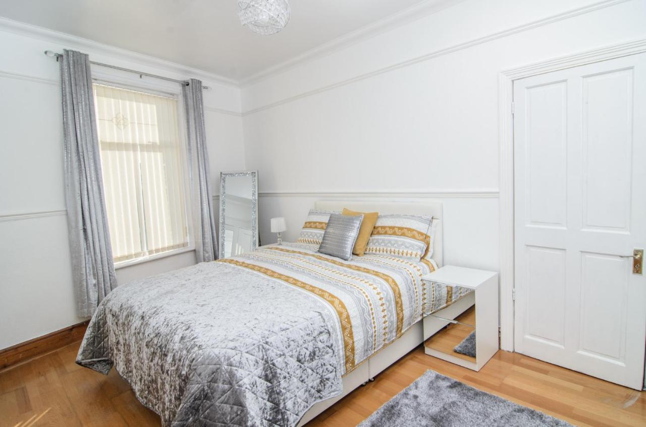 리버풀 Riverpool - Elegant House 1 Minute Walk To Anfield Stadium 빌라 외부 사진